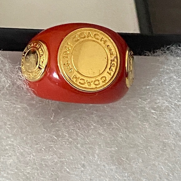 Coach Snaphead Enamel Statement Ring EUC size 6 - Picture 1 of 3